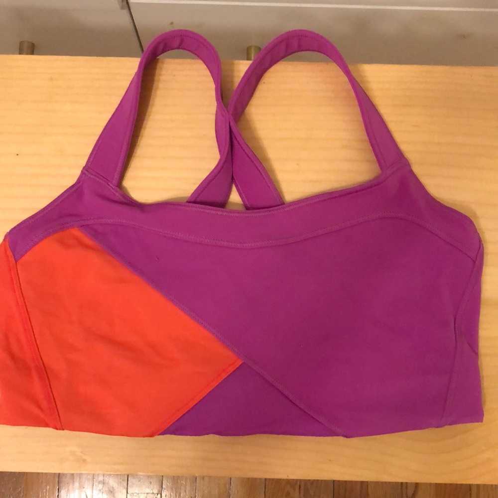 Lulu lemon sports bra